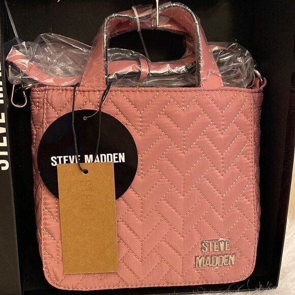 NWT Steve Madden Tote/Crossbody w/ AirPod Case and Hat- 3pc Gift Set - Mauve - Picture 8 of 15